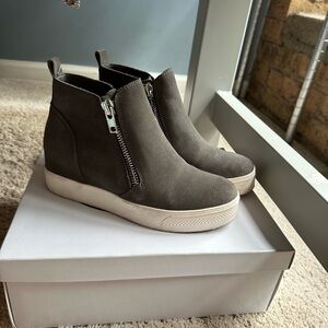 Steve Madden Grey Suede Booties